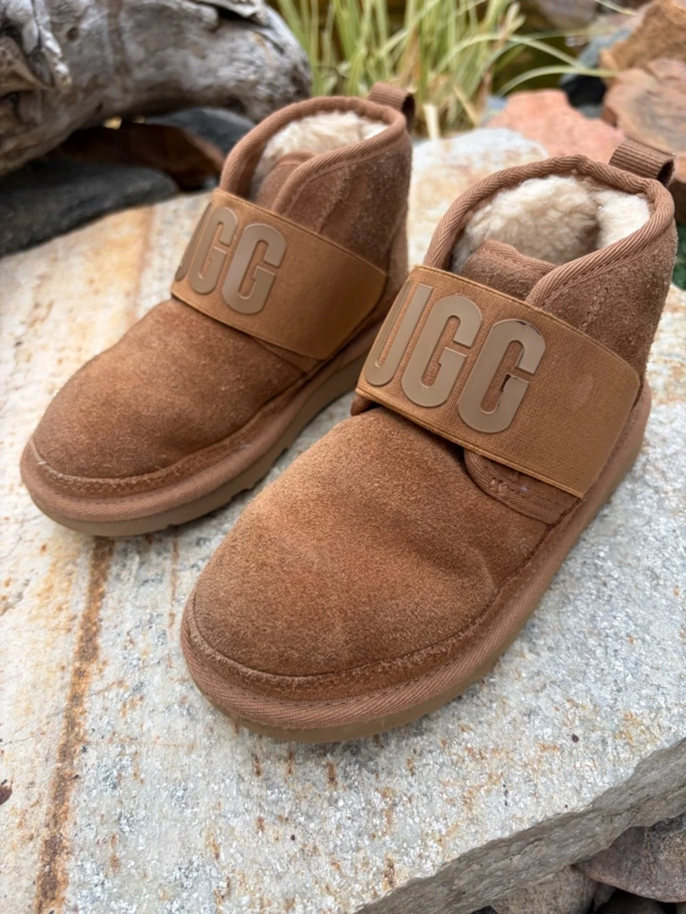 UGG Neumel Strap Boots Kids Size 13 Chestnut Shearling Lined